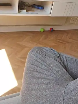 Snapshot of LeoMaduroSP chatting on 09.27.25 LeoMaduroSP online show from 09.27.25