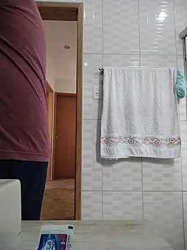 Snapshot of LeoMaduroSP chatting on 09.29.25 LeoMaduroSP online show from 09.29.25