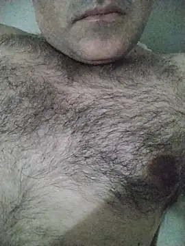 Snapshot of LeoMaduroSP chatting on 10.29.25 LeoMaduroSP online show from 10.29.25