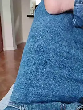 Snapshot of LeoMaduroSP chatting on 11.04.25 LeoMaduroSP online show from 11.04.25