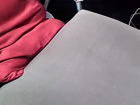 Snapshot of 20cmloiro chatting on 10.15.25 20cmloiro online show from 10.15.25