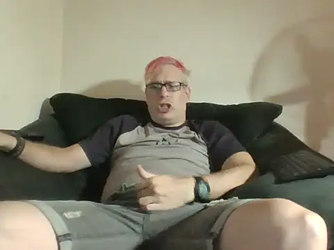 Snapshot of nerdy6 chatting on 10.08.25 nerdy6 online show from 10.08.25