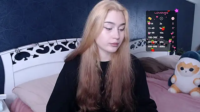 Lili Luuu online show from 10.16.25