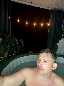 Snapshot of Integrityofsin chatting on 10.18.25 Integrityofsin online show from 10.18.25