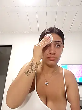 Samantha hotly online show from 11.05.25