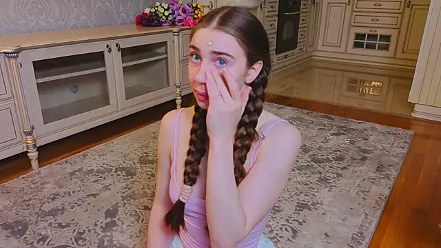 EadlinGillim online show from 09.12.25