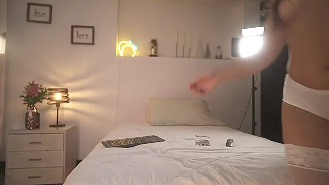 ximena cortez 03 online show from 10.30.25