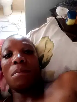 Snapshot of kinkyliciouse23 chatting on 10.10.25 kinkyliciouse23 online show from 10.10.25