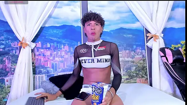 Snapshot of MilthonDelis chatting on 11.09.25 MilthonDelis online show from 11.09.25