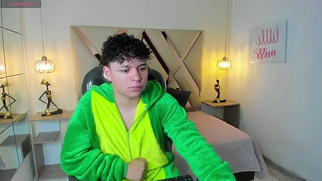 BenjaminBottonn online show from 09.28.25