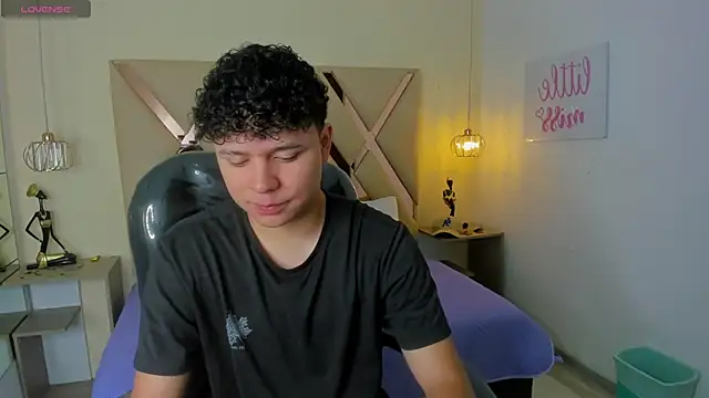 BenjaminBottonn online show from 11.02.25