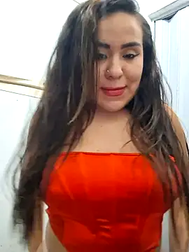 juliaYalla online show from 09.26.25