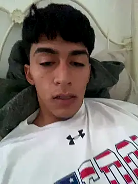 Snapshot of BadboyXXXMZ chatting on 10.02.25 BadboyXXXMZ online show from 10.02.25