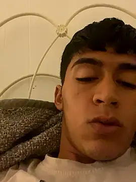 Snapshot of BadboyXXXMZ chatting on 11.09.25 BadboyXXXMZ online show from 11.09.25