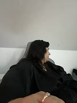 Snapshot of Liza_Will chatting on 10.14.25 Liza Will online show from 10.14.25