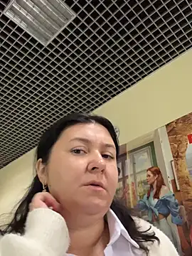 Snapshot of Liza_Will chatting on 10.19.25 Liza Will online show from 10.19.25