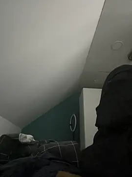 Snapshot of Liza_Will chatting on 10.23.25 Liza Will online show from 10.23.25