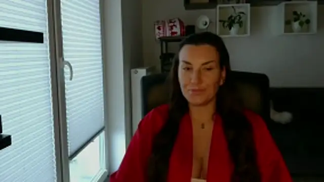 DonnaAmore online show from 11.11.25