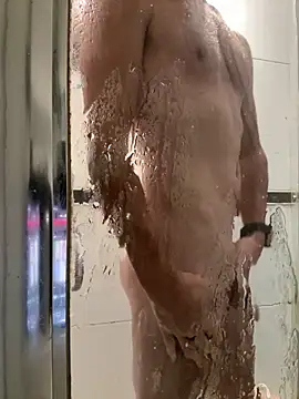 Snapshot of Woodchip chatting on 10.11.25 Woodchip online show from 10.11.25