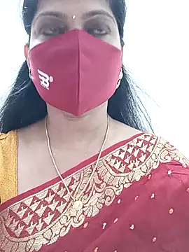 Snapshot of shivani27 chatting on 10.04.25 shivani27 online show from 10.04.25