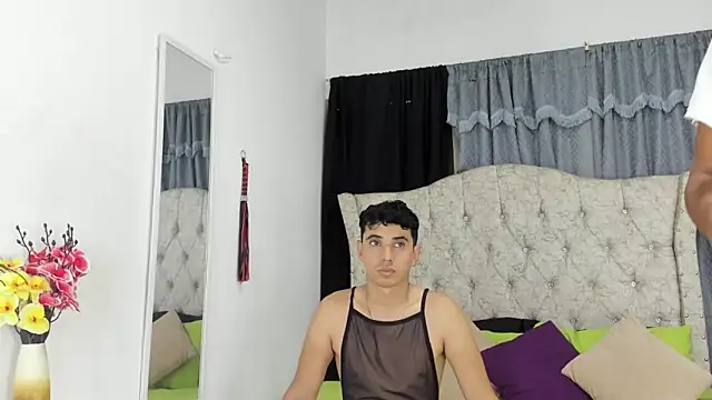 daring sexy boys online show from 11.07.25