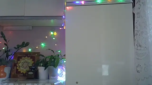 Snapshot of Krystal_82 chatting on 10.09.25 Krystal 82 online show from 10.09.25