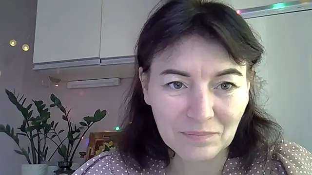 Snapshot of Krystal_82 chatting on 10.15.25 Krystal 82 online show from 10.15.25