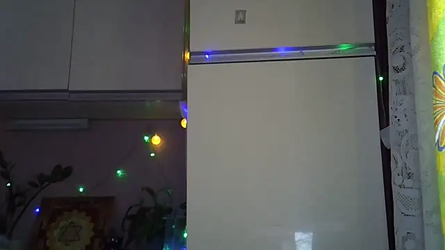 Snapshot of Krystal_82 chatting on 10.30.25 Krystal 82 online show from 10.30.25