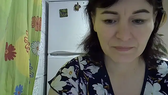 Krystal 82 online show from 11.26.25