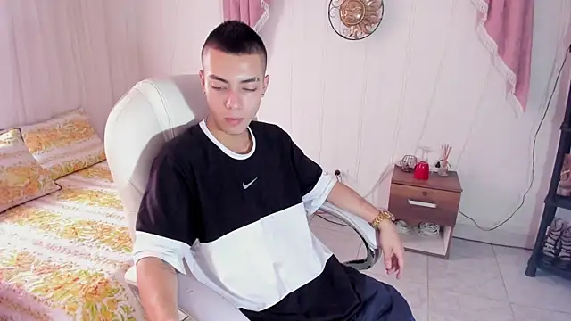 Dereck Boy8 online show from 10.29.25