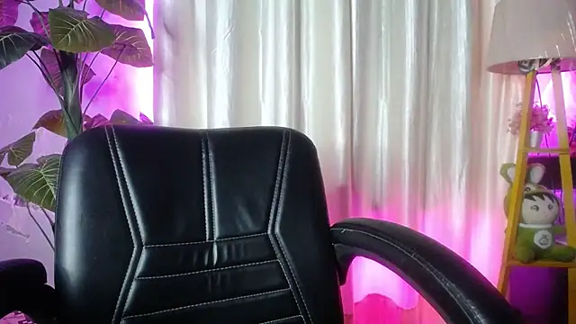 Snapshot of kiara_1122 chatting on 07.18.26 kiara 1122 online show from 07.18.26