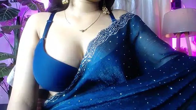 Snapshot of kiara_1122 chatting on 07.24.26 kiara 1122 online show from 07.24.26