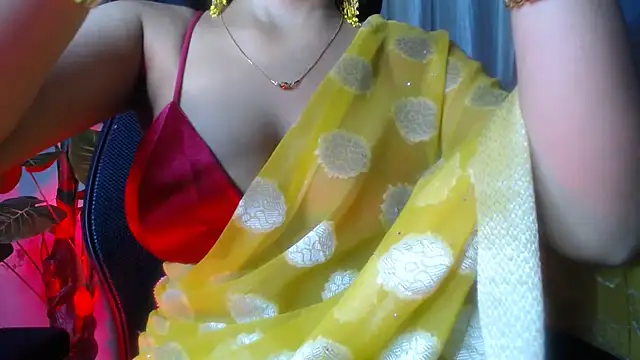 Snapshot of kiara_1122 chatting on 07.26.26 kiara 1122 online show from 07.26.26