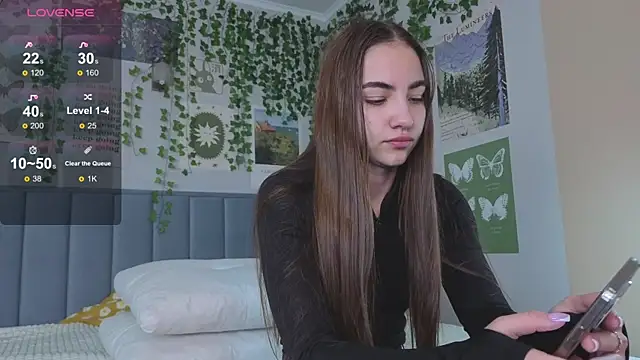 Ashley Pierce online show from 10.03.25