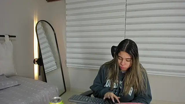 Rachell criss online show from 11.27.25