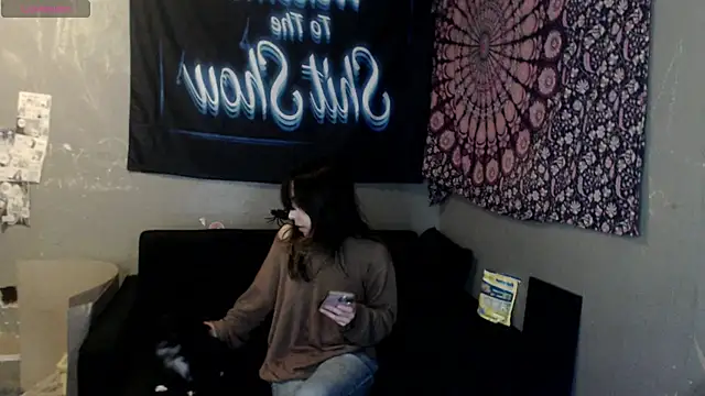 London Ray online show from 10.08.25