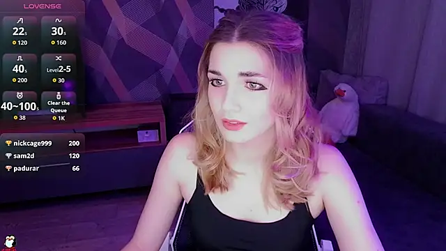 Snapshot of Sandy_Belle chatting on 10.12.25 Sandy Belle online show from 10.12.25