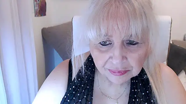 SusiLifeXXX online show from 11.20.25