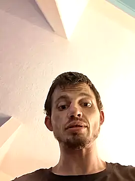 Snapshot of areyouseriousss chatting on 12.21.25 areyouseriousss online show from 12.21.25