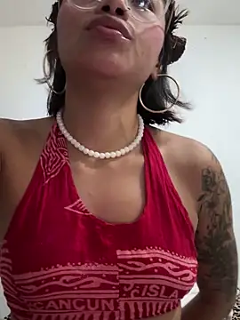 Nia Desire online show from 12.03.25