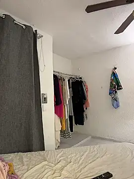 Nia Desire online show from 03.13.26