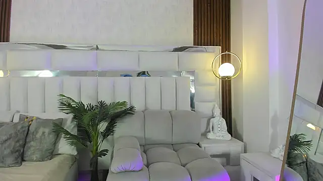 Snapshot of im_kasumi chatting on 12.18.25 im kasumi online show from 12.18.25