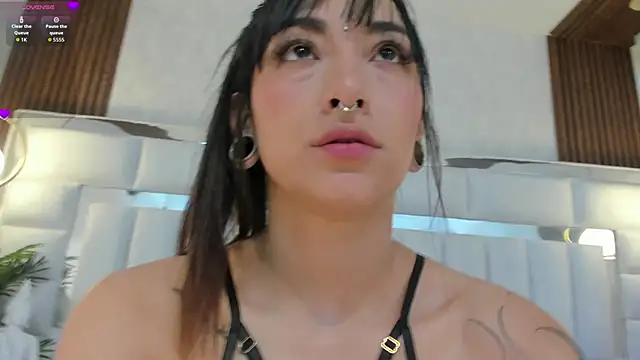 Snapshot of im_kasumi chatting on 12.22.25 im kasumi online show from 12.22.25