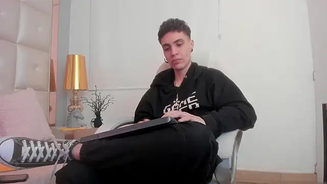 dark sun302 online show from 12.04.25