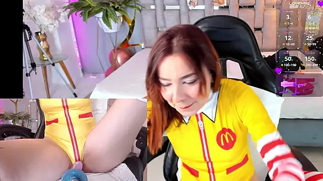 NicoleFerrel online show from 10.05.25