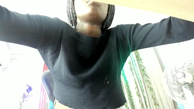 Evaa 18 online show from 12.02.25