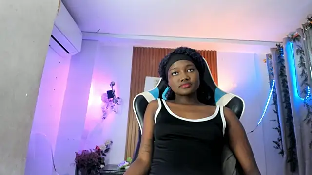 Evaa 18 online show from 12.20.25