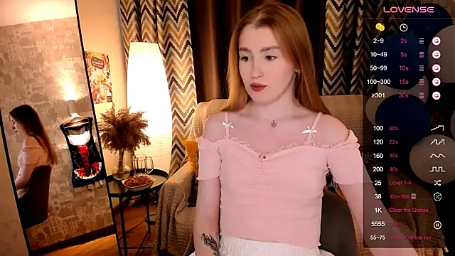 ShylaPie   online show from 10.03.25