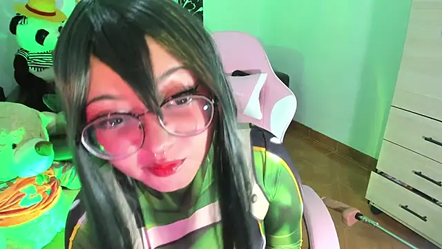 Lolii Zoe online show from 10.04.25