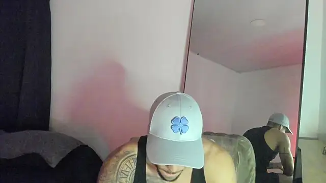 Snapshot of ThiagoLugo chatting on 10.10.25 ThiagoLugo online show from 10.10.25